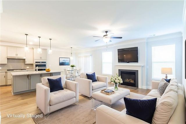 303 Bull Shoals Way, Hoschton, GA 30548