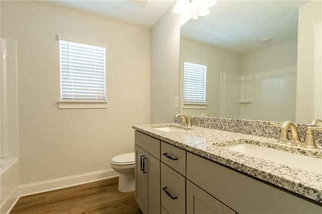 303 Bull Shoals Way, Hoschton, GA 30548