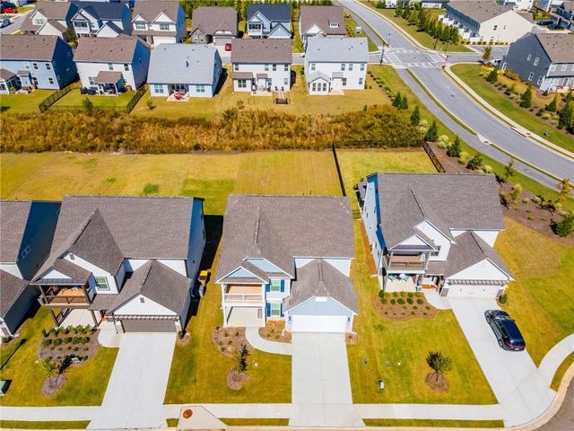 303 Bull Shoals Way, Hoschton, GA 30548