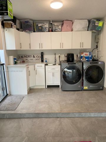 7303 NW 57th Dr, Tamarac, FL 33321