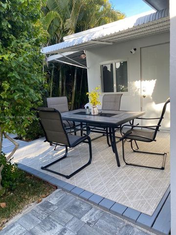 7303 NW 57th Dr, Tamarac, FL 33321