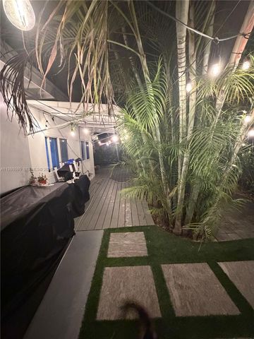 7303 NW 57th Dr, Tamarac, FL 33321