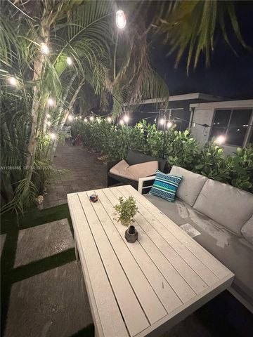 7303 NW 57th Dr, Tamarac, FL 33321