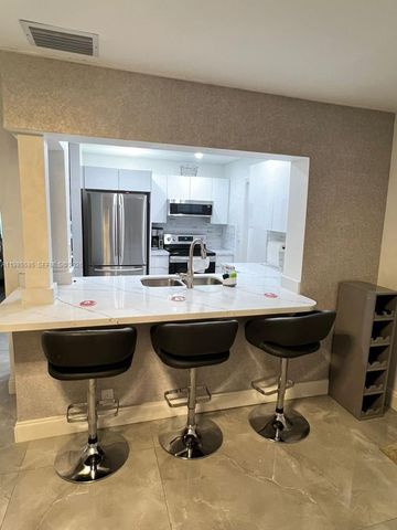 7303 NW 57th Dr, Tamarac, FL 33321