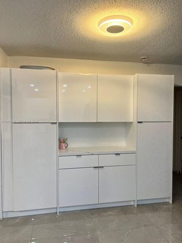 7303 NW 57th Dr, Tamarac, FL 33321