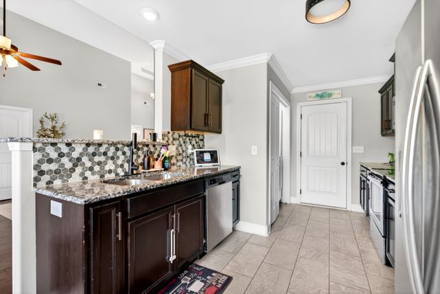 1031 Christian James Ct, Clarksville, TN 37043
