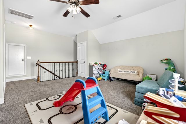 1031 Christian James Ct, Clarksville, TN 37043
