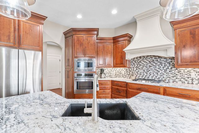 3238 S Juniper Avenue, Springfield, MO 65804