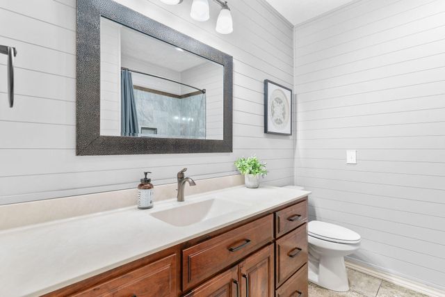 3238 S Juniper Avenue, Springfield, MO 65804