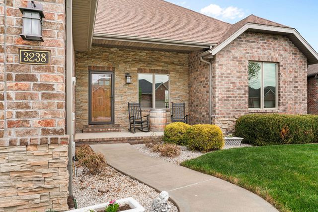 3238 S Juniper Avenue, Springfield, MO 65804