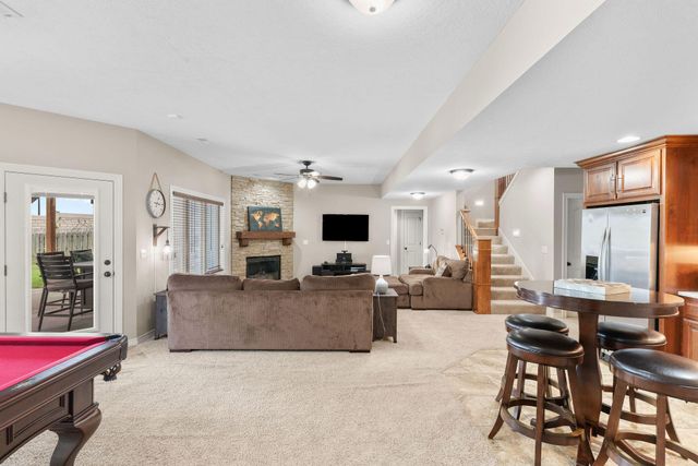 3238 S Juniper Avenue, Springfield, MO 65804