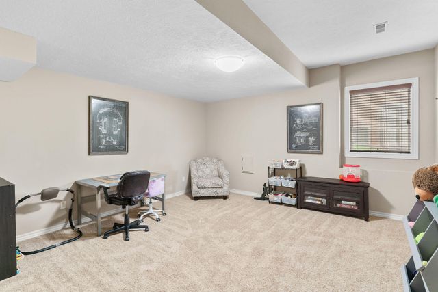 3238 S Juniper Avenue, Springfield, MO 65804