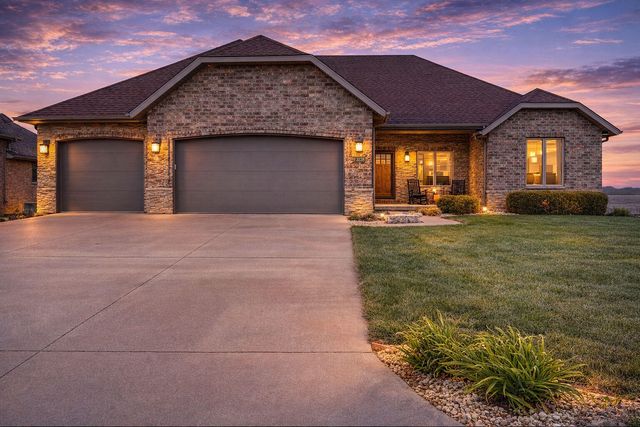 3238 S Juniper Avenue, Springfield, MO 65804
