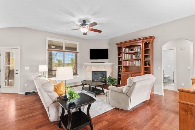 3238 S Juniper Avenue, Springfield, MO 65804
