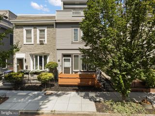 1524 GALES STREET, Washington, DC 20002