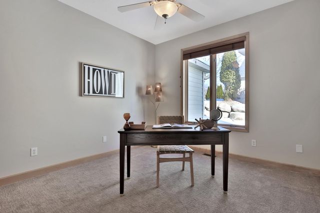 3020 Carey Heights Drive, Maplewood, MN 55109