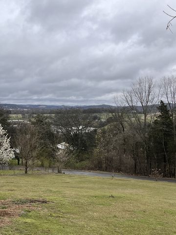 17 Blankenship Hollow Rd, Fayetteville, TN 37334