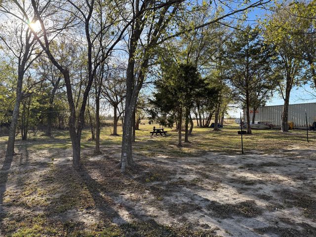 564 County Road 3201, Campbell, TX 75422