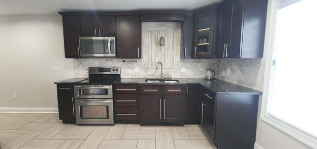 50225 S Interstate 94 Service Drive, Belleville, MI 48111