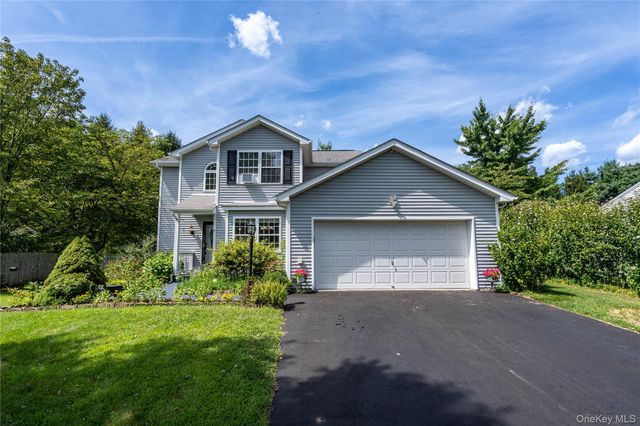 7 Pearlbush Lane, Poughkeepsie, NY 12603