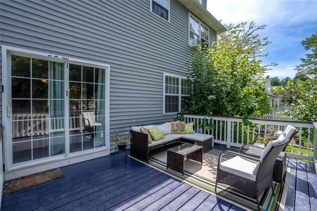 7 Pearlbush Lane, Poughkeepsie, NY 12603