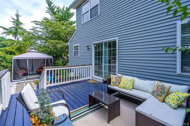 7 Pearlbush Lane, Poughkeepsie, NY 12603