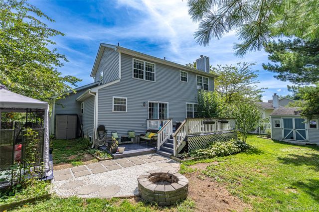 7 Pearlbush Lane, Poughkeepsie, NY 12603