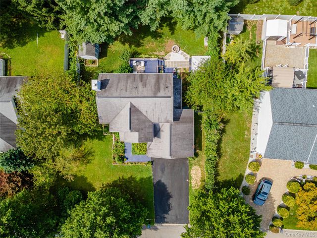 7 Pearlbush Lane, Poughkeepsie, NY 12603