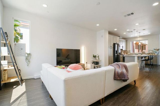 323 Flinder Place, San Jose, CA 95123
