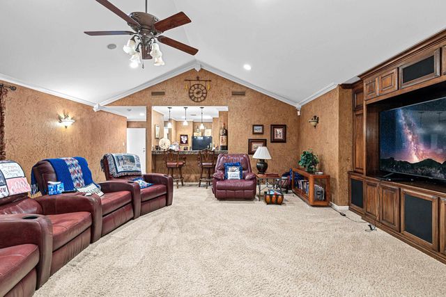 5 Oak Forest Drive, Longview, TX 75605