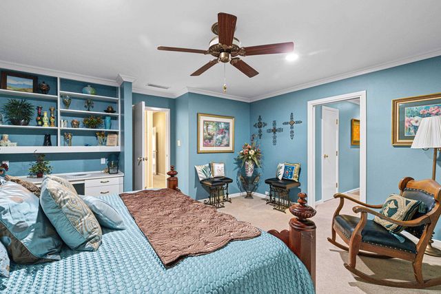 5 Oak Forest Drive, Longview, TX 75605