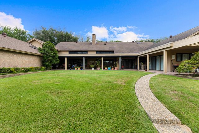 5 Oak Forest Drive, Longview, TX 75605