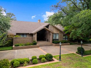 5 Oak Forest Drive, Longview, TX 75605