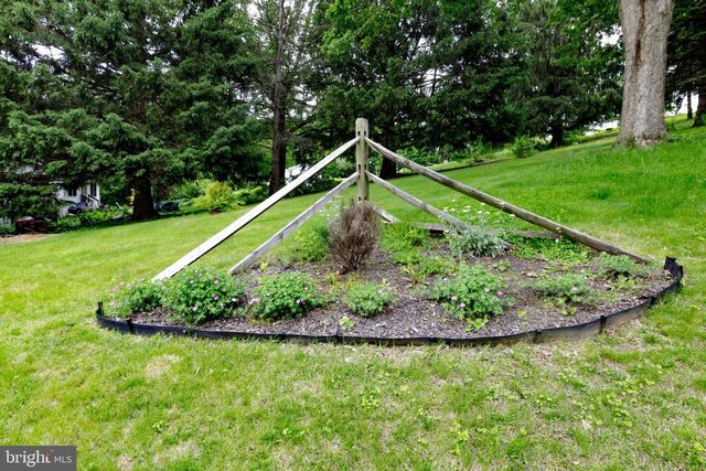 42 BITTING ROAD, Alburtis, PA 18011
