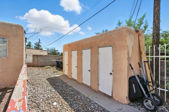 411 WISCONSIN Street NE, Albuquerque, NM 87108