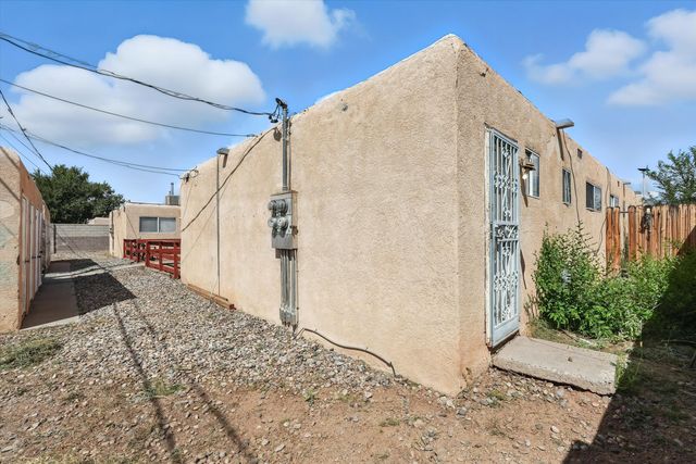 411 WISCONSIN Street NE, Albuquerque, NM 87108
