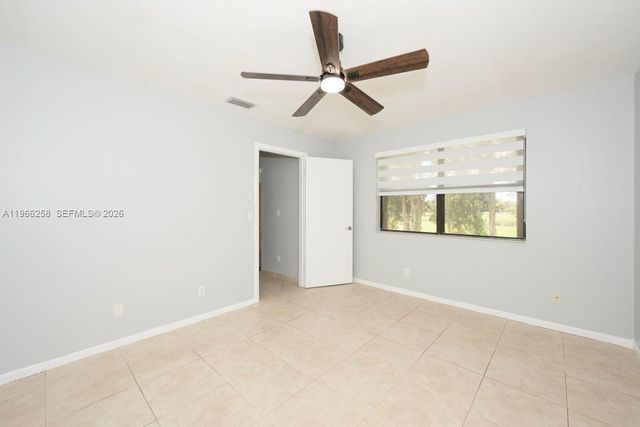 10537 NW 11th St 202, Pembroke Pines, FL 33026
