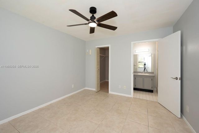 10537 NW 11th St 202, Pembroke Pines, FL 33026