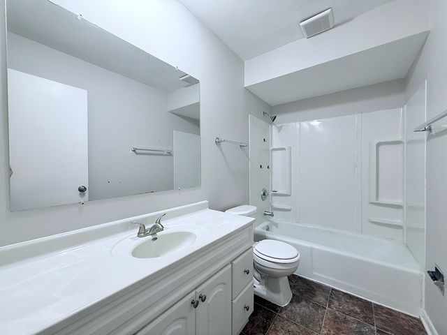 15613 Calumet Drive, South Holland, IL 60473