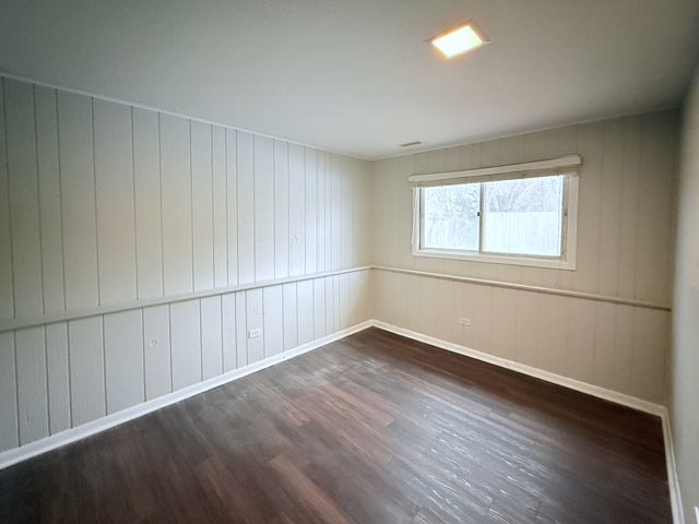 15613 Calumet Drive, South Holland, IL 60473