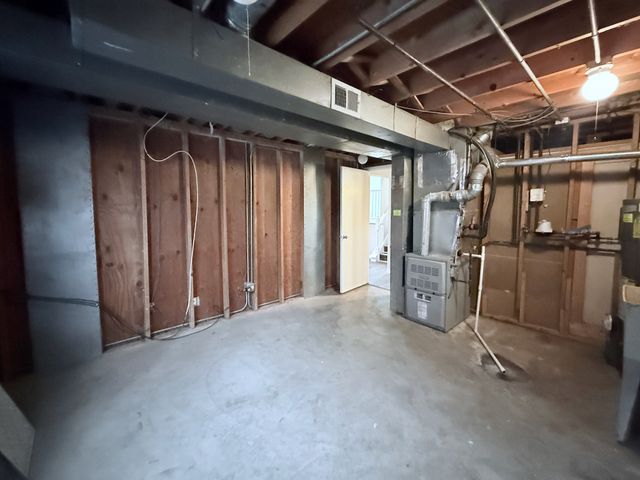 15613 Calumet Drive, South Holland, IL 60473