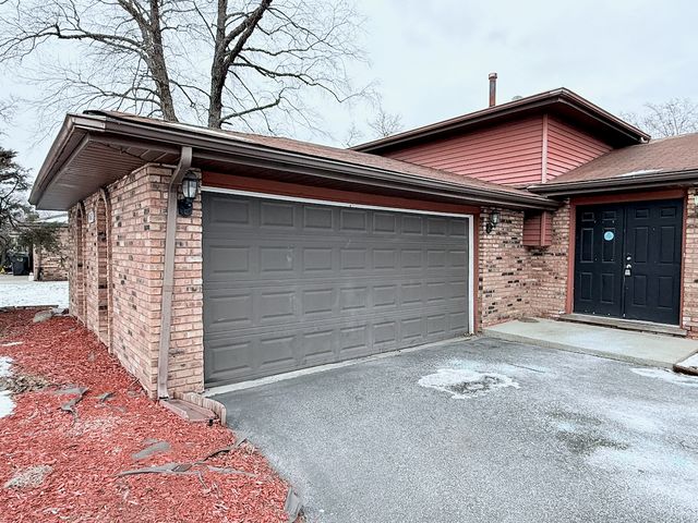 15613 Calumet Drive, South Holland, IL 60473