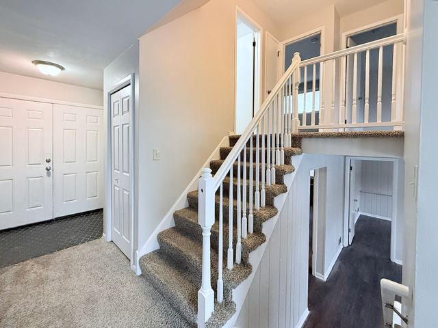 15613 Calumet Drive, South Holland, IL 60473