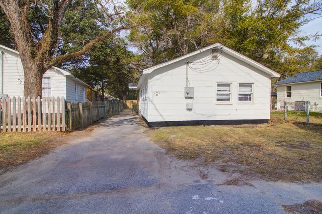 2767 W Surrey Drive A&B, North Charleston, SC 29405