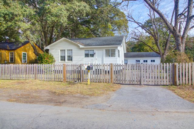 2767 W Surrey Drive A&B, North Charleston, SC 29405