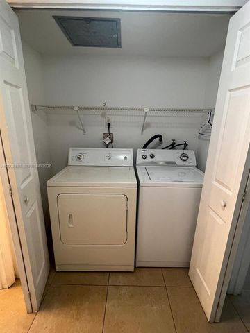 8333 Lake Dr 101, Doral, FL 33166