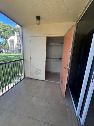 8333 Lake Dr 101, Doral, FL 33166