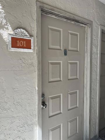 8333 Lake Dr 101, Doral, FL 33166