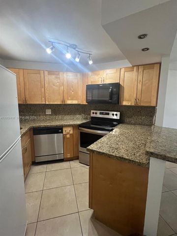 8333 Lake Dr 101, Doral, FL 33166