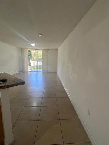 8333 Lake Dr 101, Doral, FL 33166